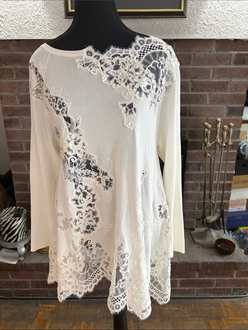 Ermanno Scervino Ivory Lace-Appliqué Tunic Top